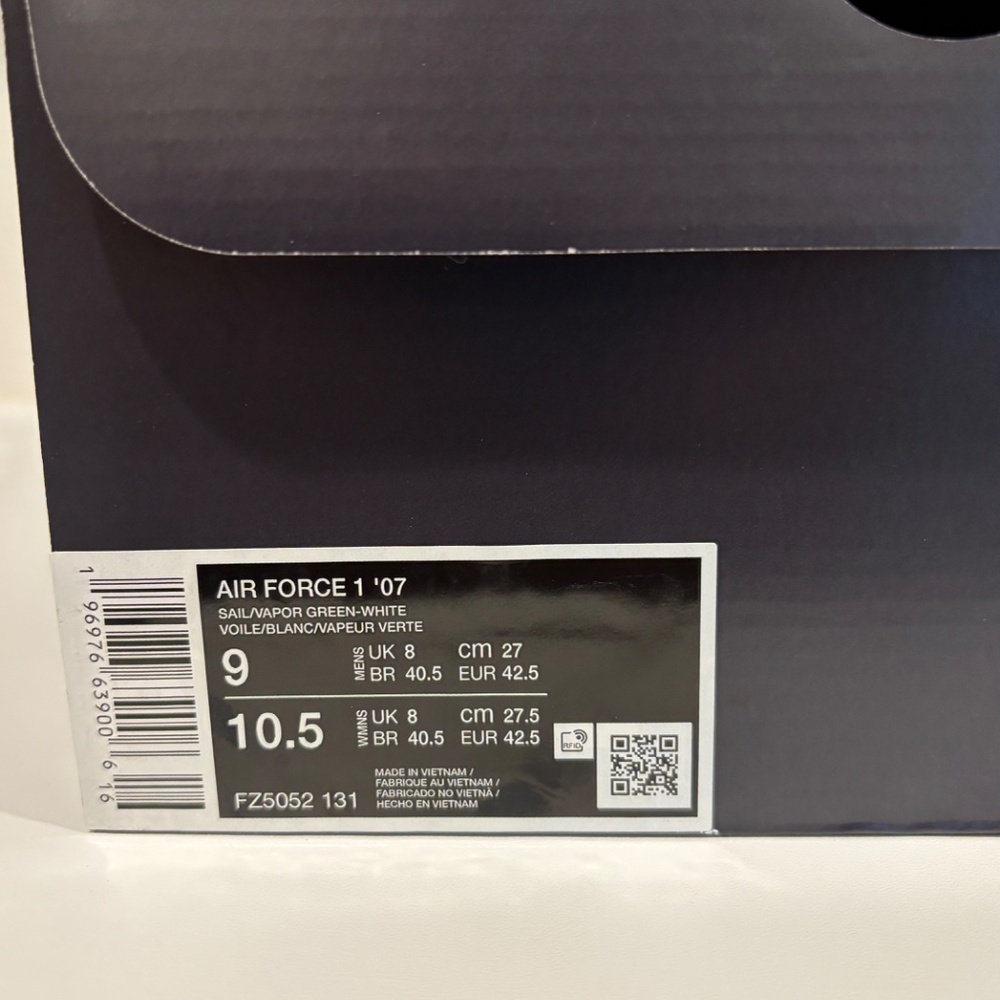 Men’s Nike Air Force 1 '07 Low silhouette - Picture 2 of 11